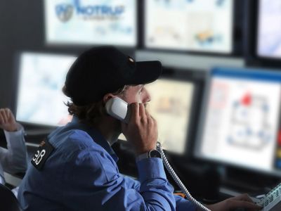 Notruf- und Serviceleitstelle (NSL) der Notrufexperten für Alarm- und Videoaufschaltungen